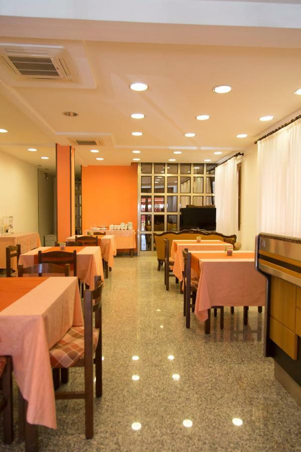 Albergo Felice Соттомарина Экстерьер фото